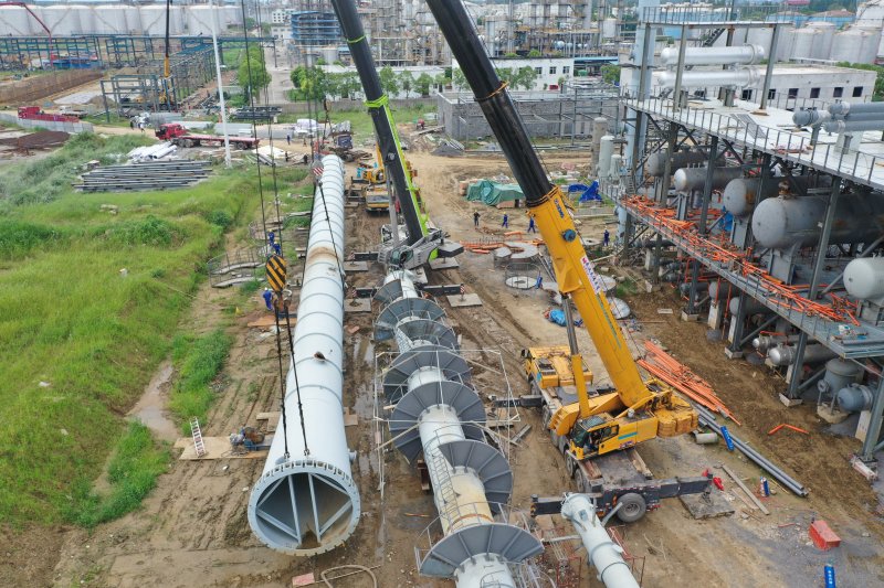 湖北潜江金澳石化合成塔安装 (2).jpg